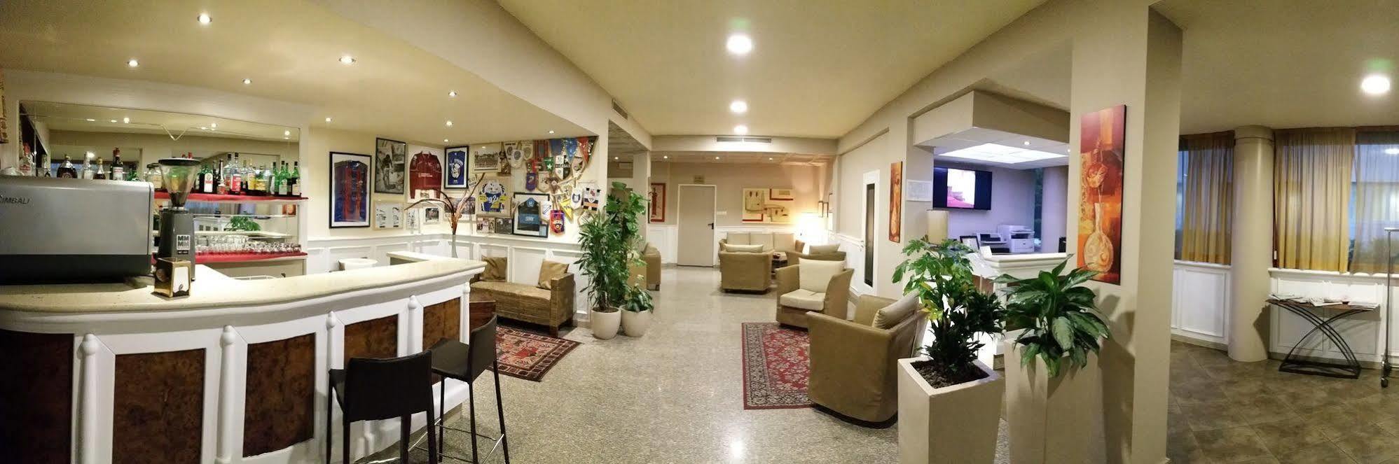 瓦扎纳酒店 沃尔皮亚诺 外观 照片